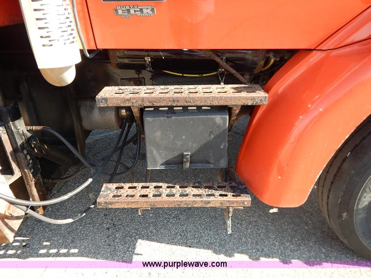 image for item L2306 2001 Sterling LT7500 dump truck