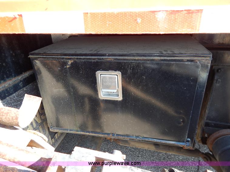 image for item L2306 2001 Sterling LT7500 dump truck