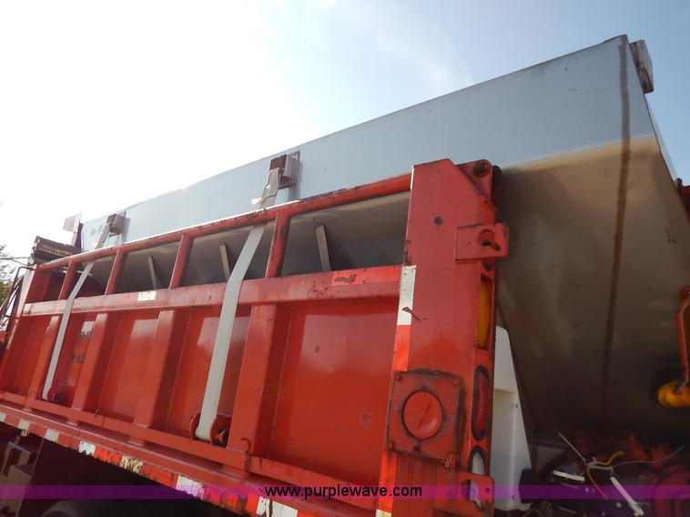 image for item L2306 2001 Sterling LT7500 dump truck