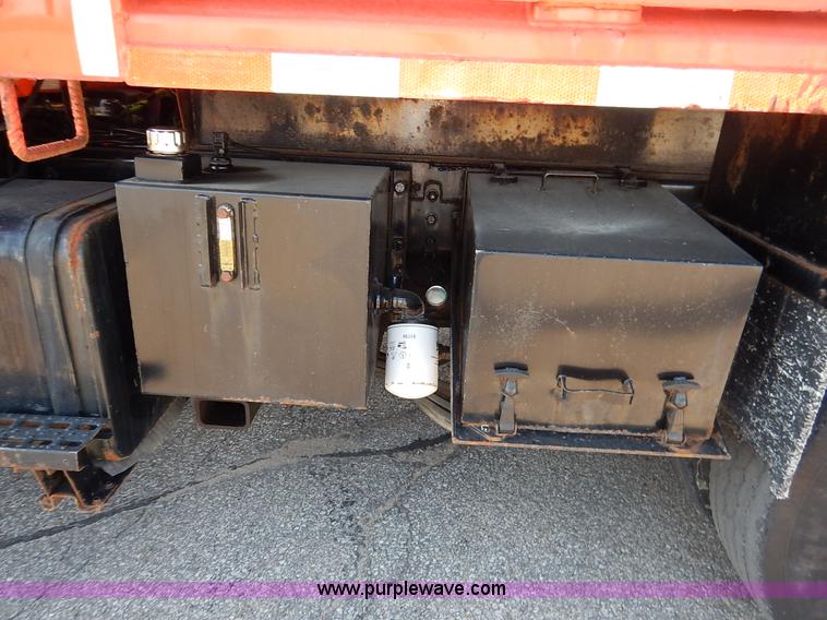 image for item L2306 2001 Sterling LT7500 dump truck