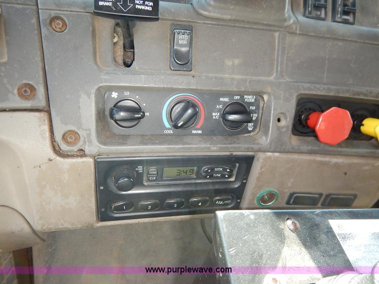 image for item L2307 2001 Sterling LT7500 dump truck