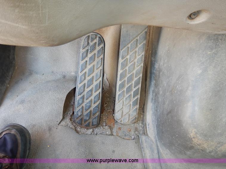 image for item L2307 2001 Sterling LT7500 dump truck