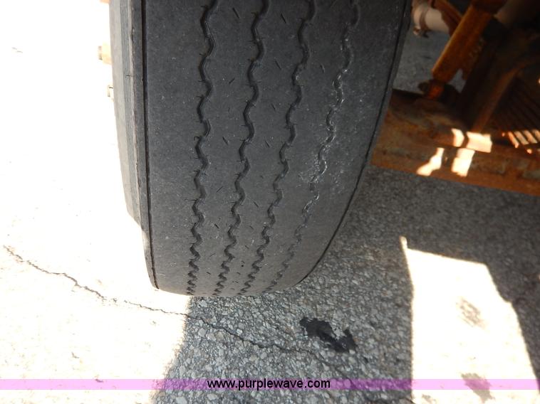 image for item L2307 2001 Sterling LT7500 dump truck