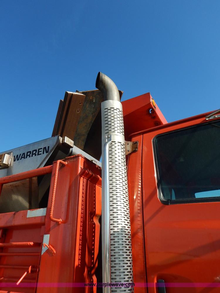 image for item L2307 2001 Sterling LT7500 dump truck