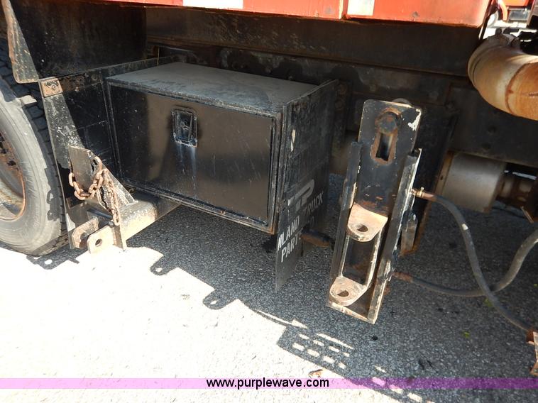 image for item L2307 2001 Sterling LT7500 dump truck