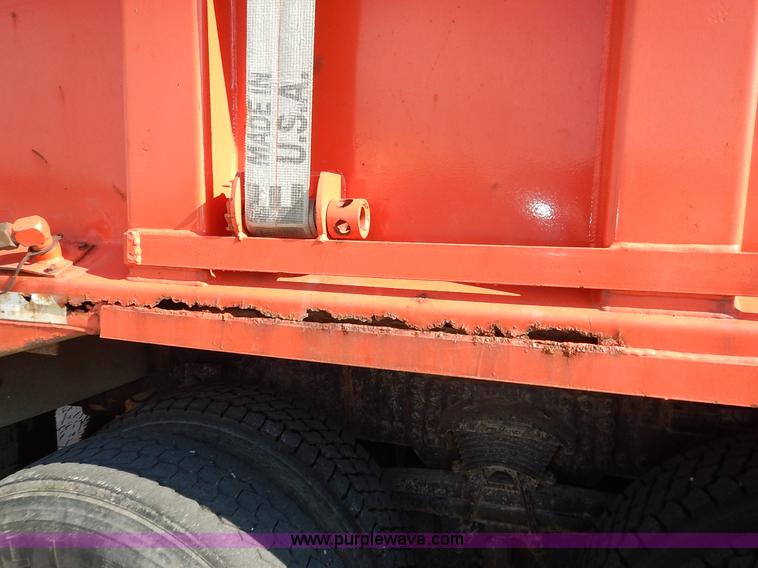 image for item L2307 2001 Sterling LT7500 dump truck