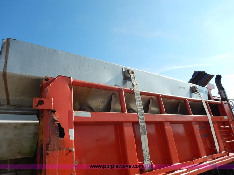 image for item L2307 2001 Sterling LT7500 dump truck