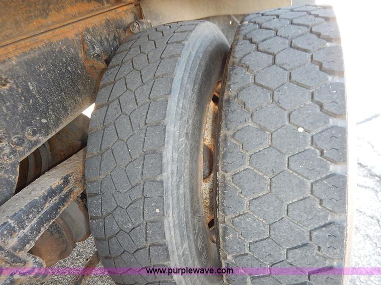 image for item L2307 2001 Sterling LT7500 dump truck