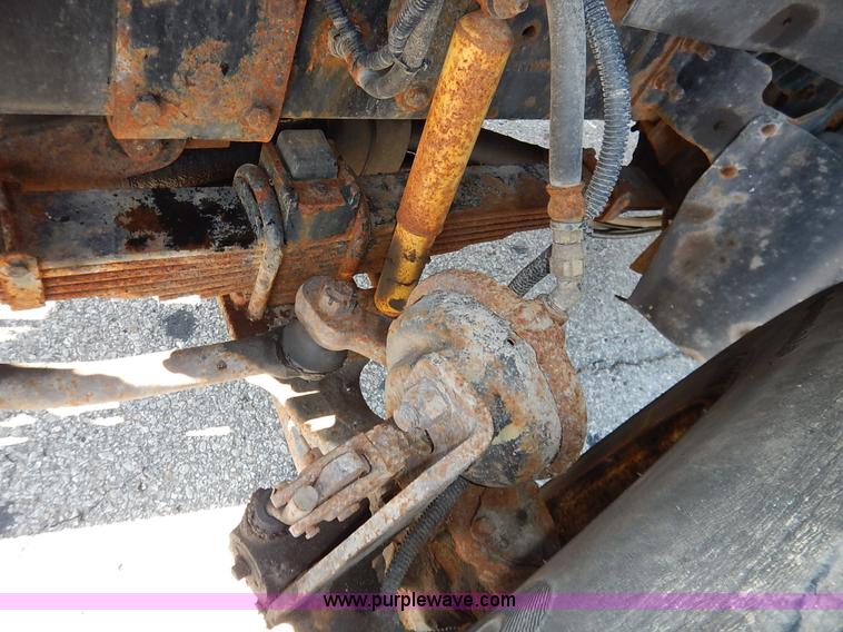 image for item L2307 2001 Sterling LT7500 dump truck