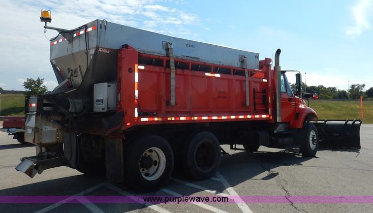 image for item L2308 2003 International 7500 dump truck