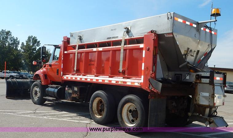 image for item L2308 2003 International 7500 dump truck