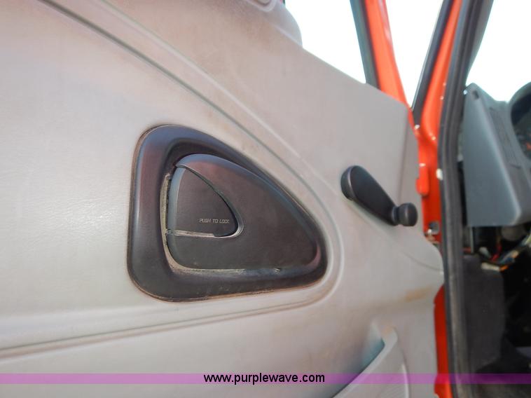 image for item L2308 2003 International 7500 dump truck