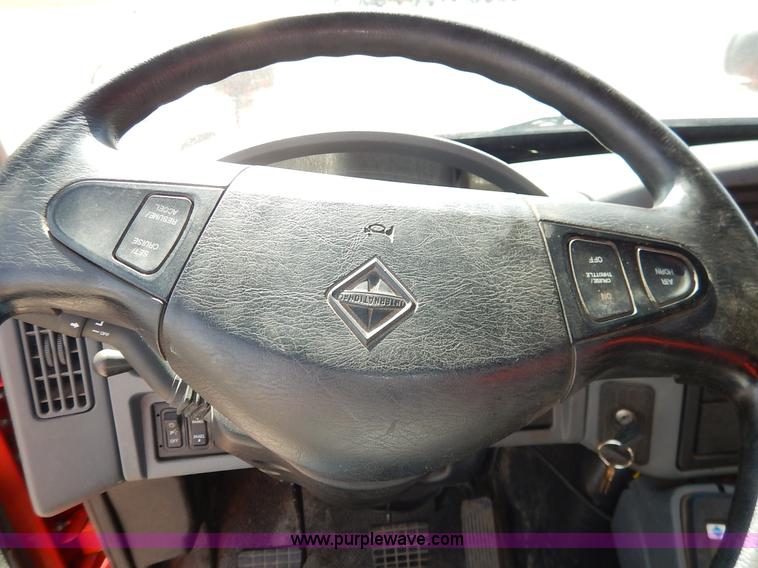 image for item L2308 2003 International 7500 dump truck