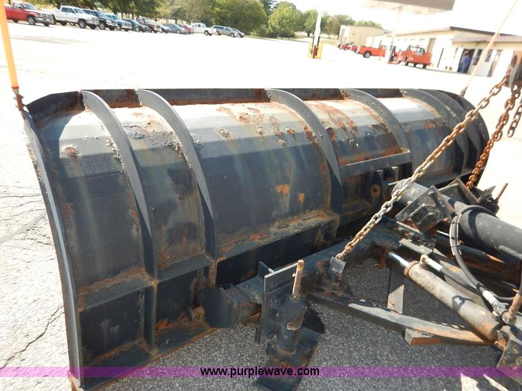 image for item L2308 2003 International 7500 dump truck