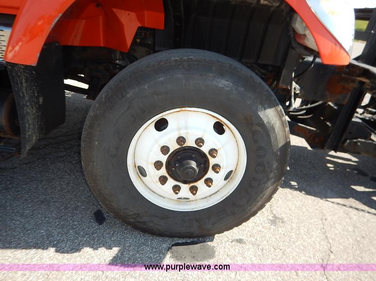 image for item L2308 2003 International 7500 dump truck