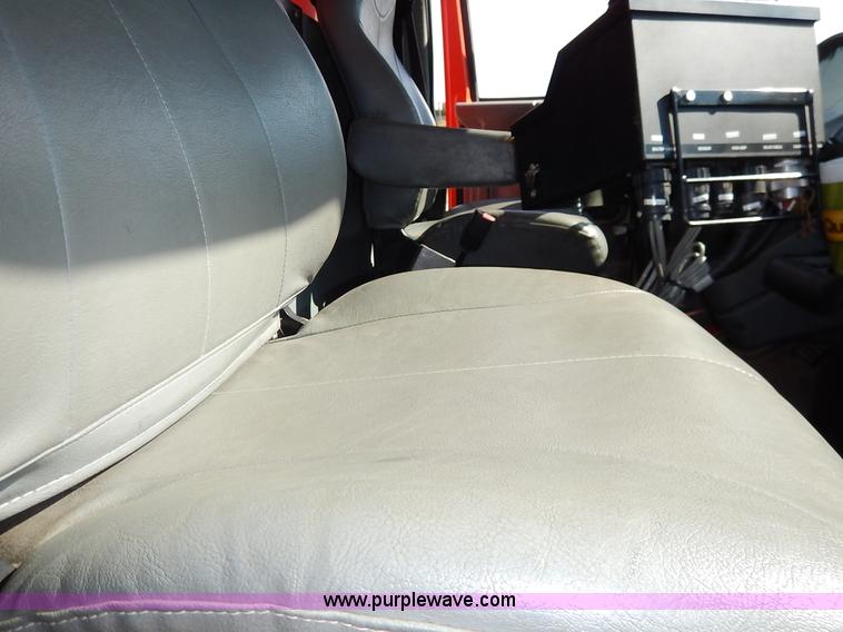 image for item L2308 2003 International 7500 dump truck