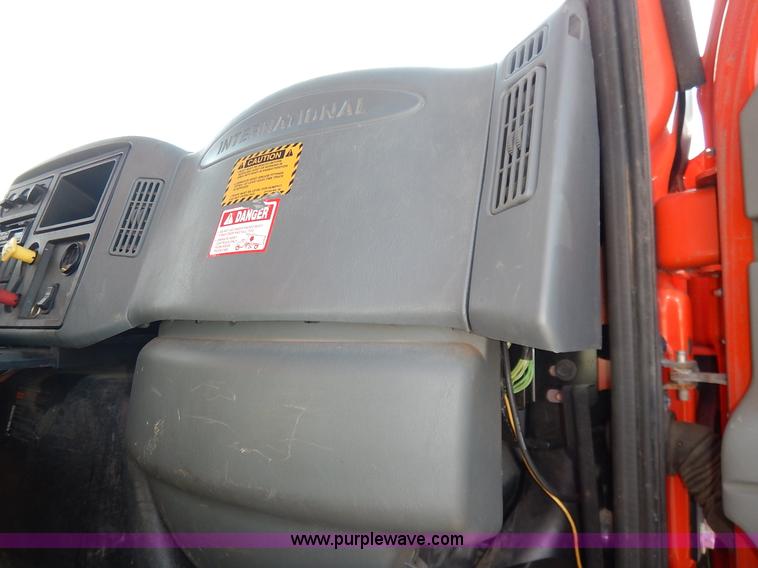 image for item L2308 2003 International 7500 dump truck
