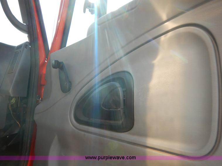 image for item L2308 2003 International 7500 dump truck