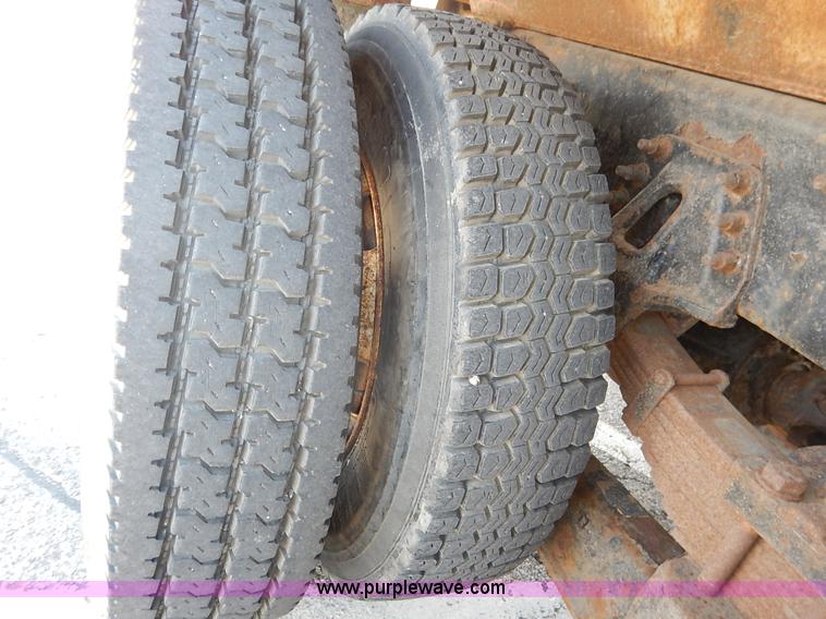 image for item L2308 2003 International 7500 dump truck