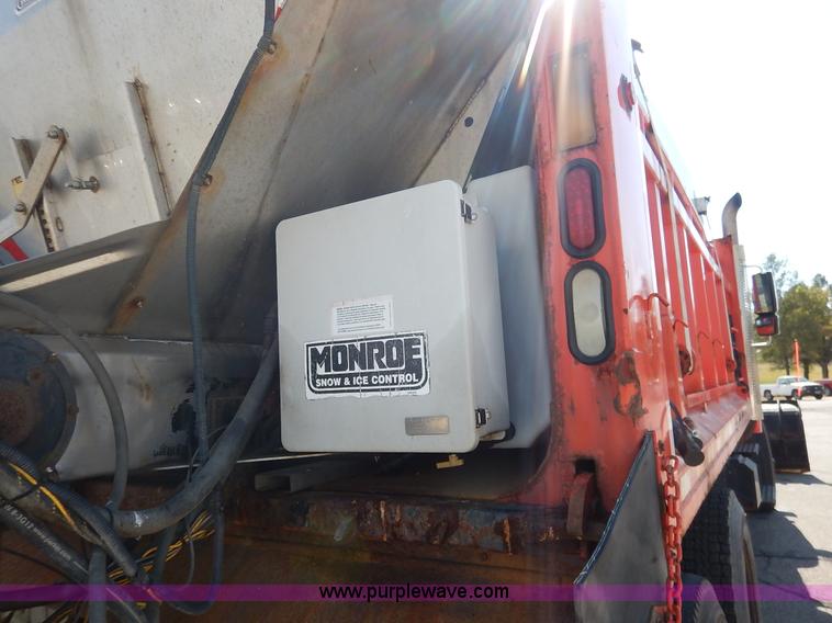 image for item L2308 2003 International 7500 dump truck