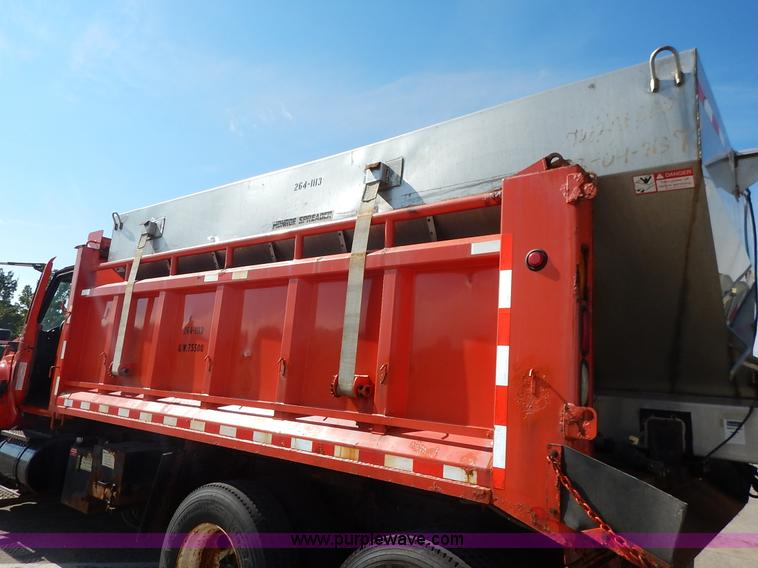 image for item L2308 2003 International 7500 dump truck