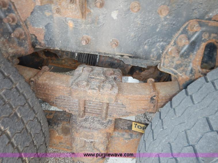 image for item L2308 2003 International 7500 dump truck