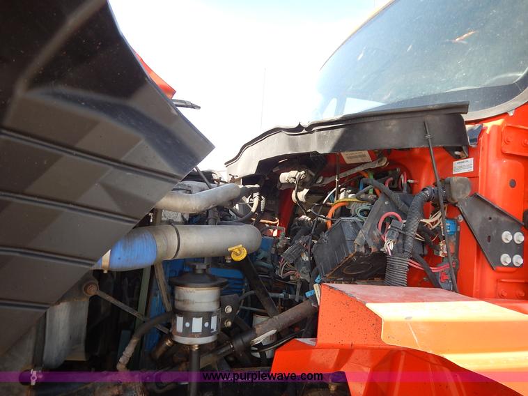 image for item L2308 2003 International 7500 dump truck