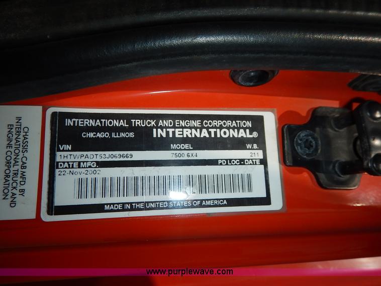 image for item L2308 2003 International 7500 dump truck