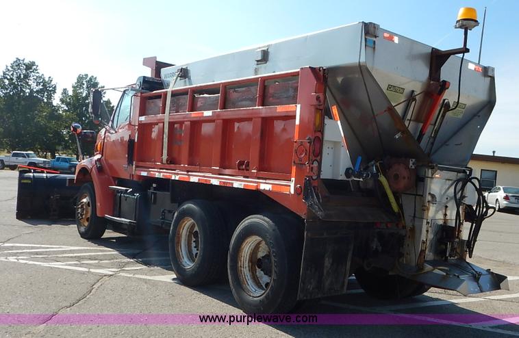 image for item L2309 2001 Sterling LT7500 dump truck