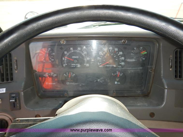 image for item L2309 2001 Sterling LT7500 dump truck