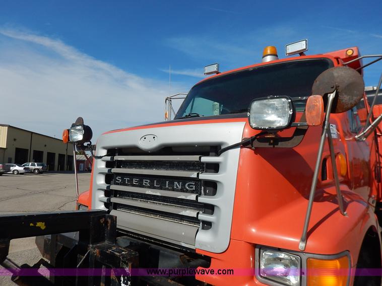 image for item L2309 2001 Sterling LT7500 dump truck
