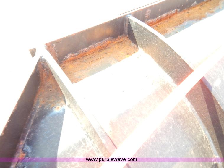 image for item L2309 2001 Sterling LT7500 dump truck