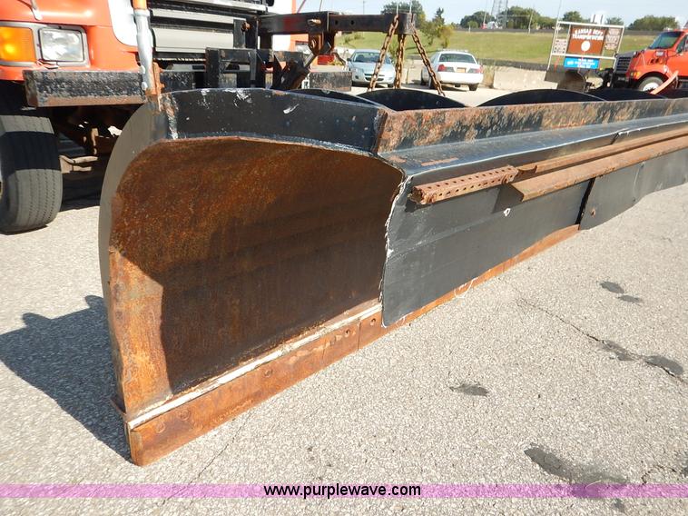 image for item L2309 2001 Sterling LT7500 dump truck