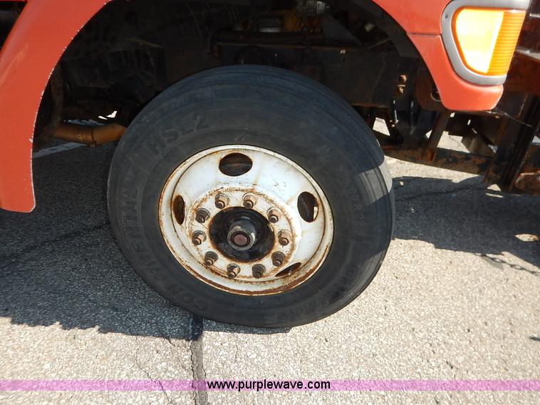 image for item L2309 2001 Sterling LT7500 dump truck