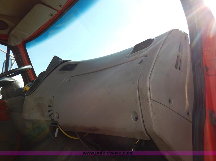 image for item L2309 2001 Sterling LT7500 dump truck