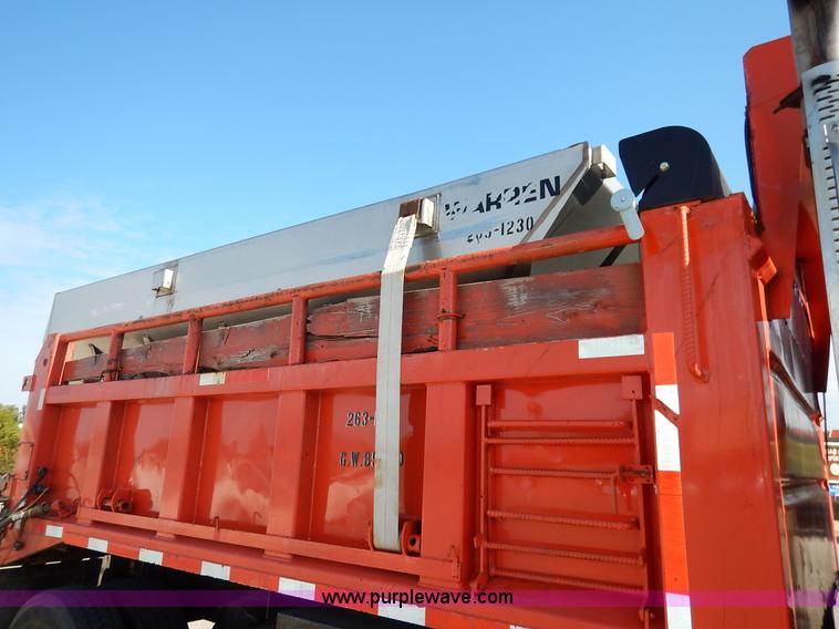 image for item L2309 2001 Sterling LT7500 dump truck