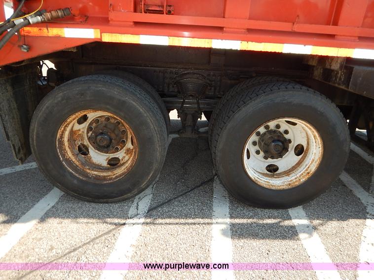 image for item L2309 2001 Sterling LT7500 dump truck