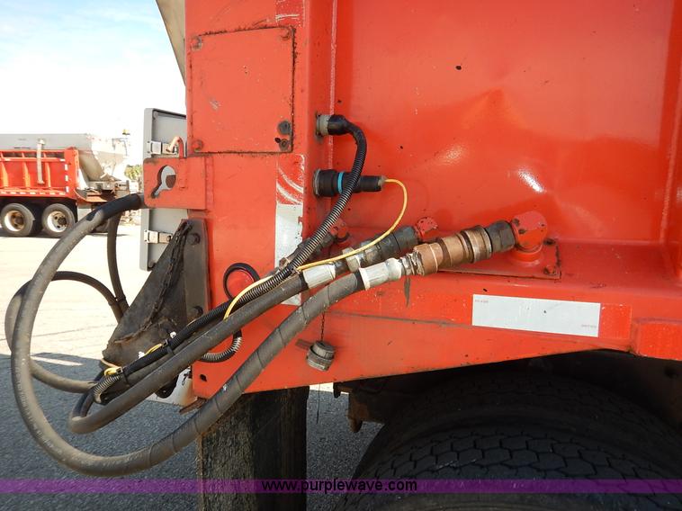 image for item L2309 2001 Sterling LT7500 dump truck