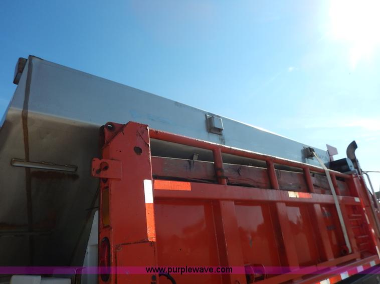 image for item L2309 2001 Sterling LT7500 dump truck