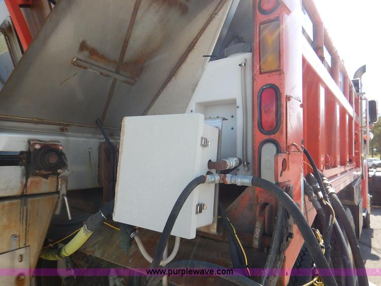 image for item L2309 2001 Sterling LT7500 dump truck