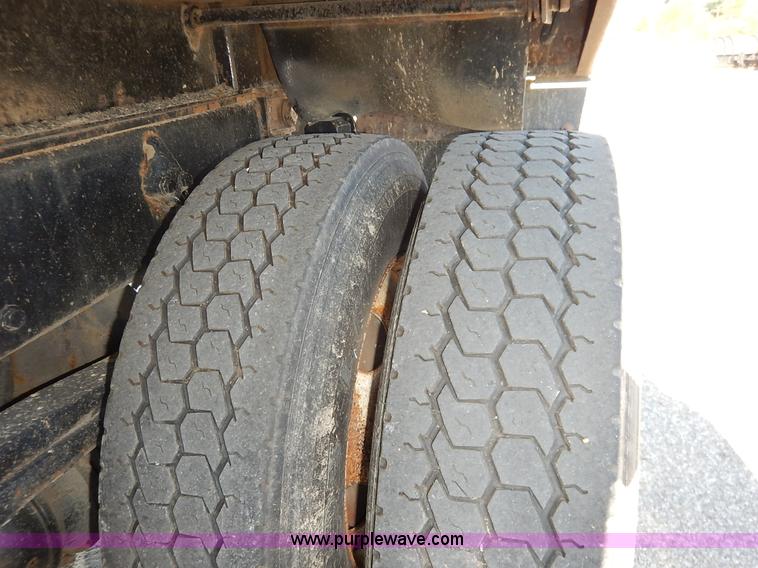 image for item L2309 2001 Sterling LT7500 dump truck