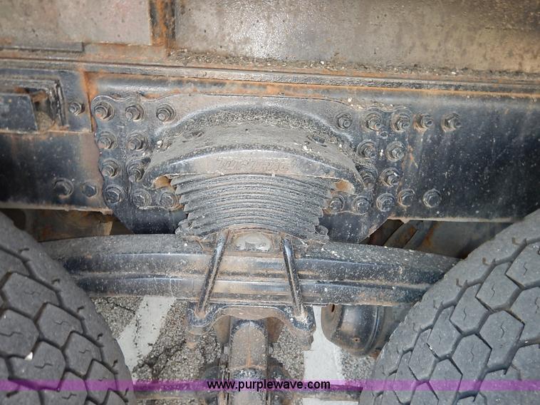 image for item L2309 2001 Sterling LT7500 dump truck