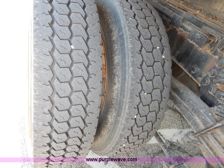 image for item L2309 2001 Sterling LT7500 dump truck