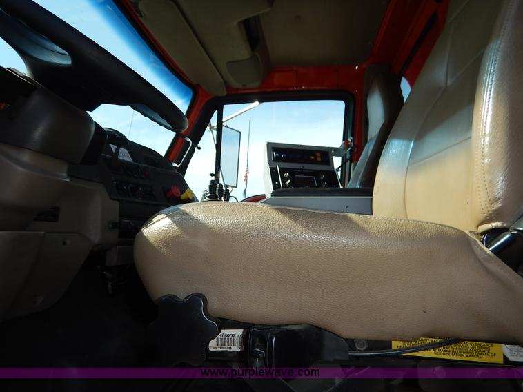 image for item L2310 2005 Sterling LT7500 dump truck