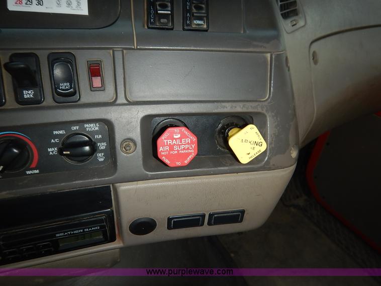 image for item L2310 2005 Sterling LT7500 dump truck