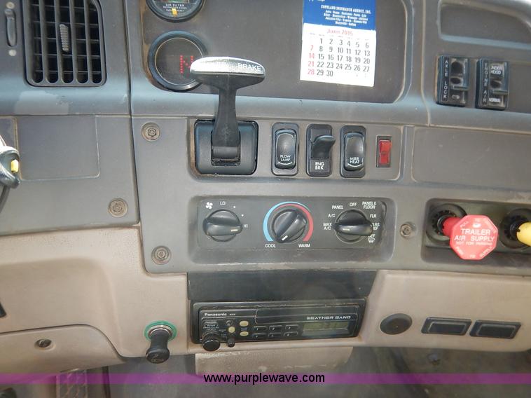 image for item L2310 2005 Sterling LT7500 dump truck