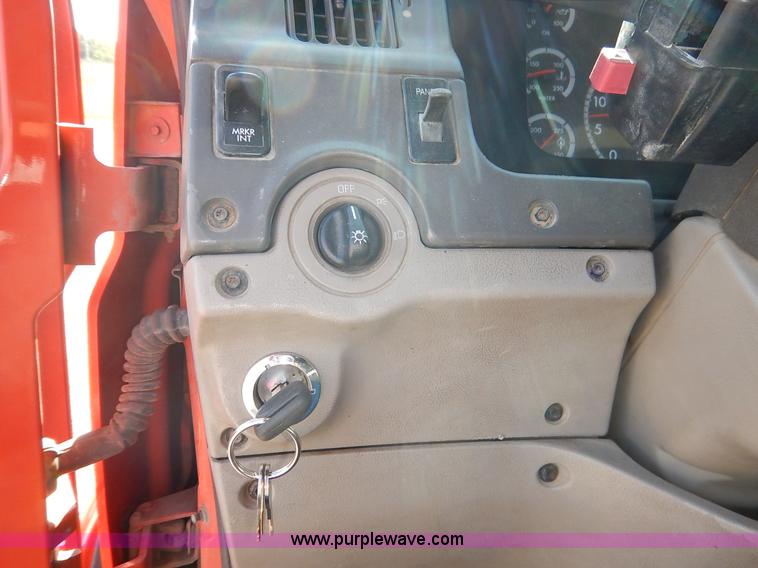 image for item L2310 2005 Sterling LT7500 dump truck