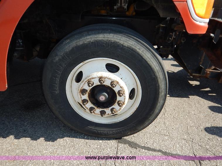 image for item L2310 2005 Sterling LT7500 dump truck