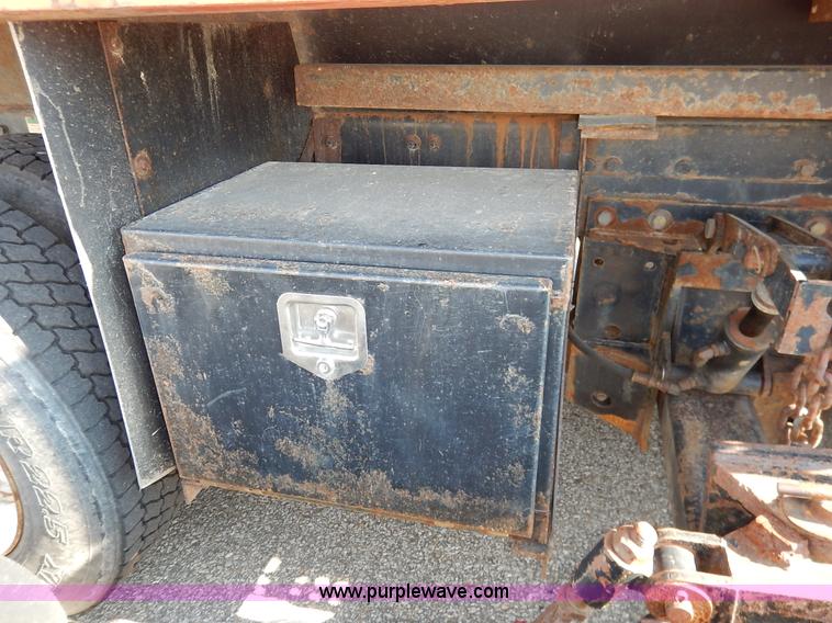 image for item L2310 2005 Sterling LT7500 dump truck