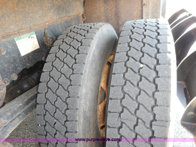 image for item L2310 2005 Sterling LT7500 dump truck